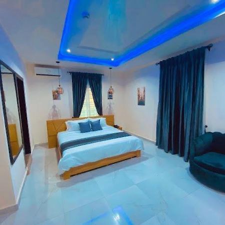 West Wing Hotel Lagos Exterior photo