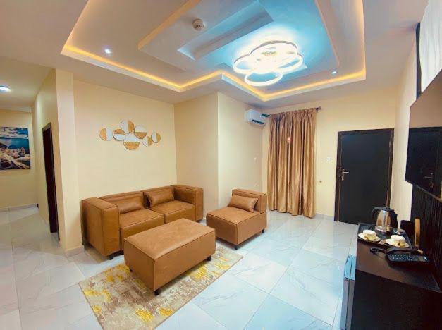 West Wing Hotel Lagos Exterior photo